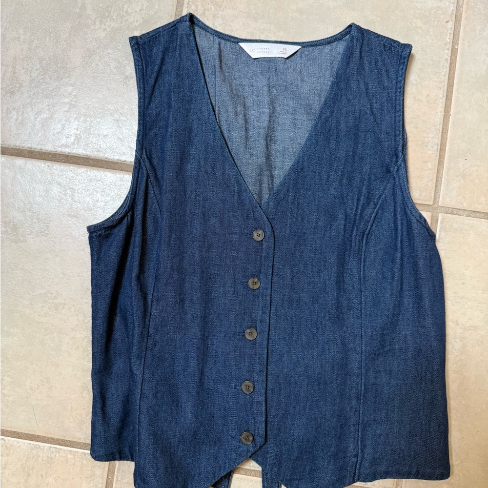 LC Lauren Conrad Navy Sleeveless Button-Up Top